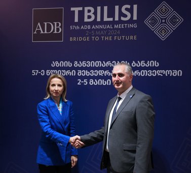 ფინანსთა მინისტრი ლაშა ხუციშვილი ევროპის საინვესტიციო ბანკის ვიცე-პრეზიდენტს შეხვდა